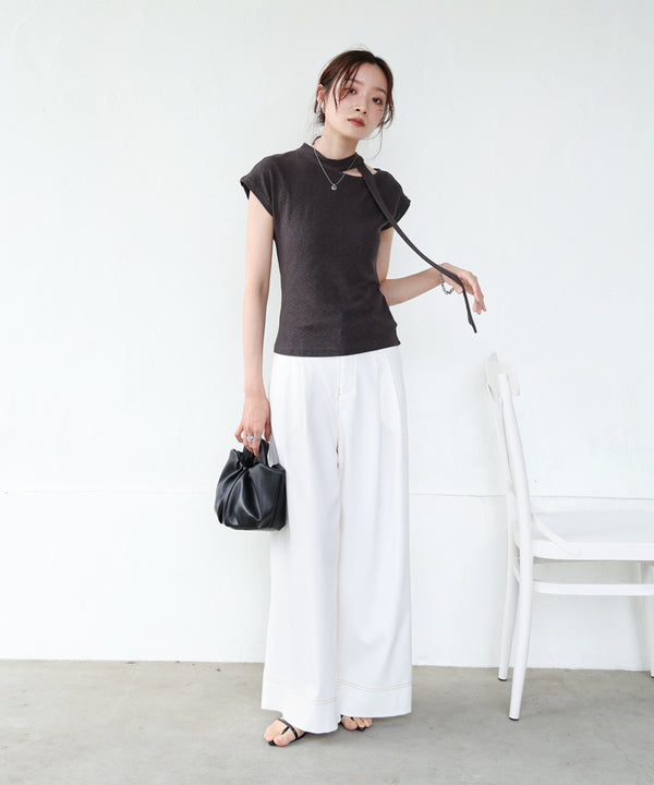 タイ付きコンパクトトップス