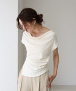 ドレープコンパクトトップス