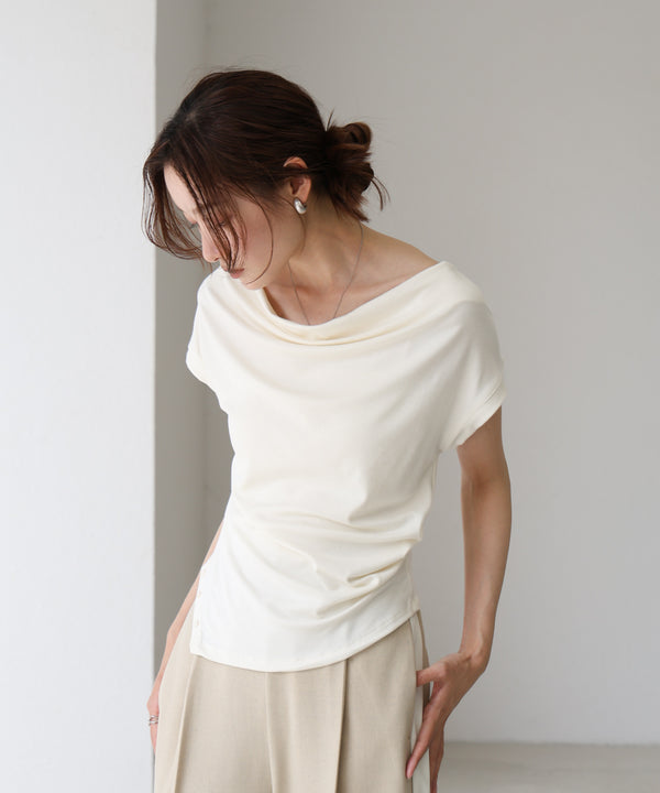 ドレープコンパクトトップス