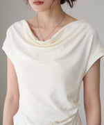 ドレープコンパクトトップス