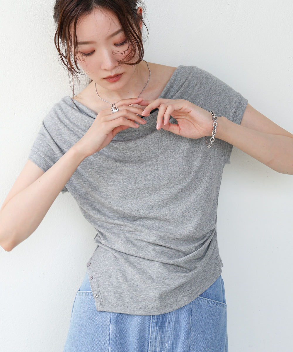 ドレープコンパクトトップス