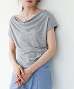 ドレープコンパクトトップス