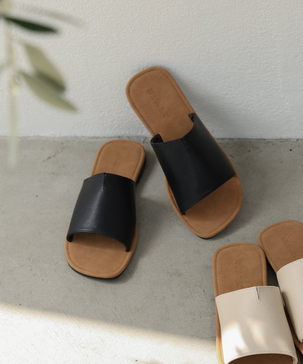 フラットワンベルサンダル