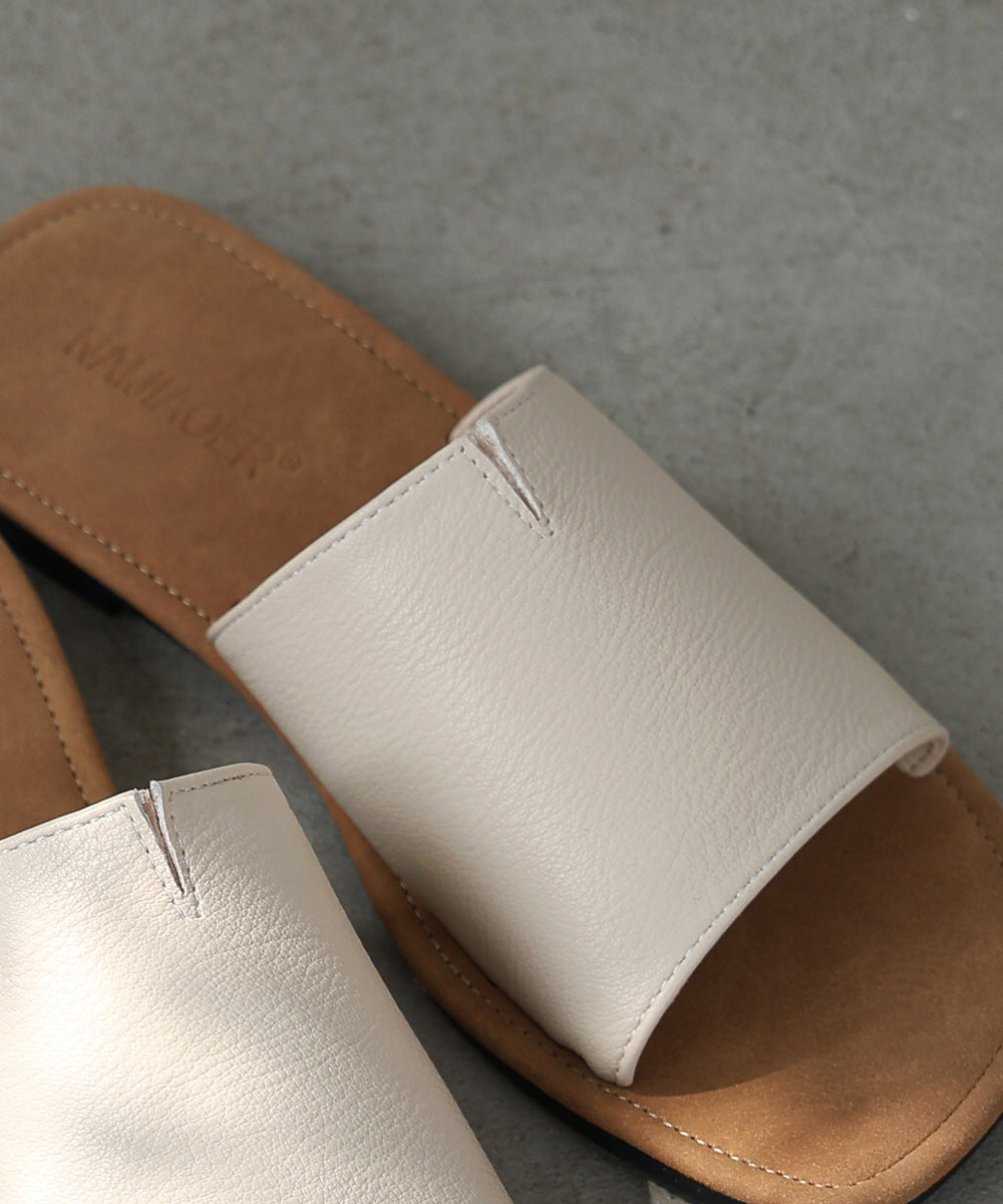 フラットワンベルサンダル