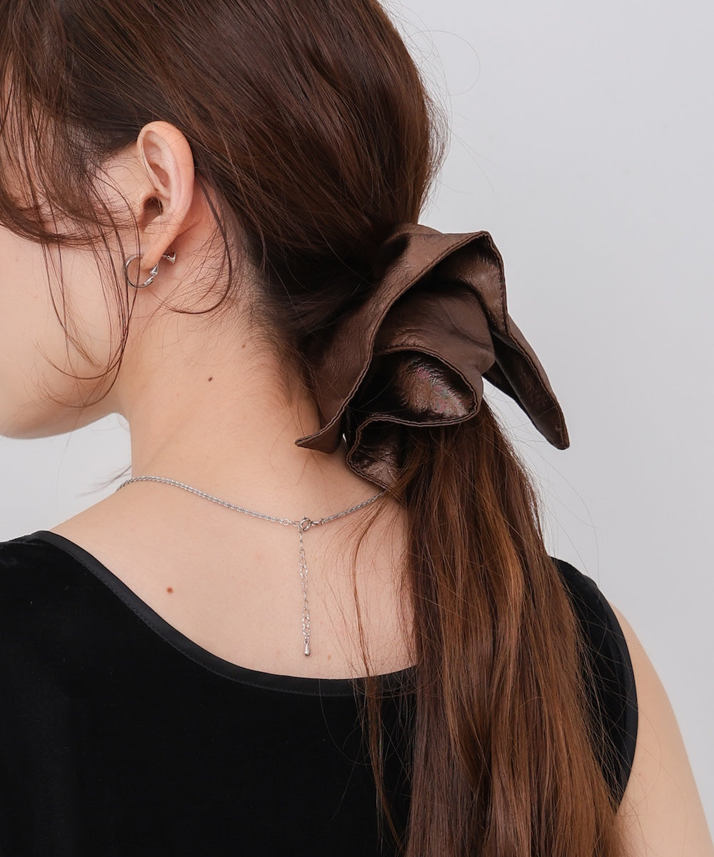 ボリュームリボン合皮スクエアシュシュ