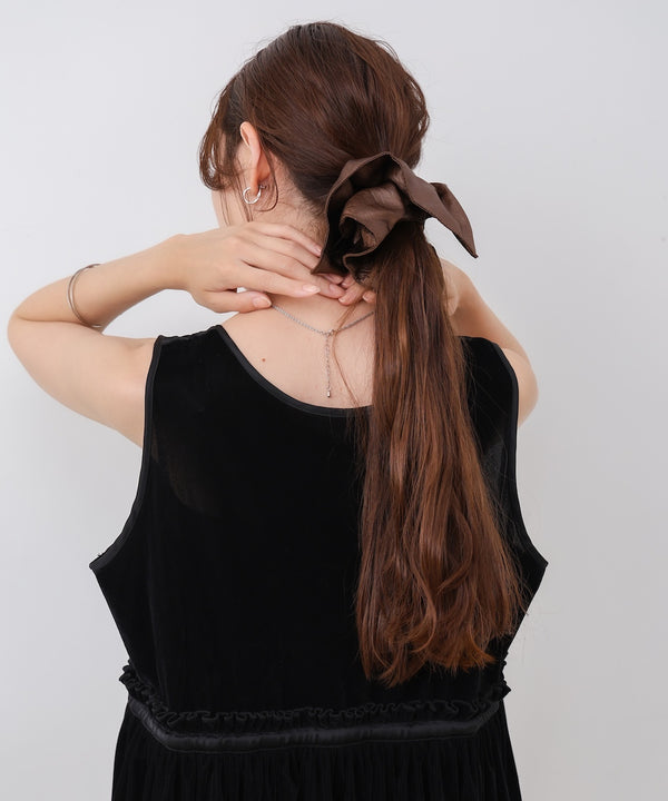 ボリュームリボン合皮スクエアシュシュ