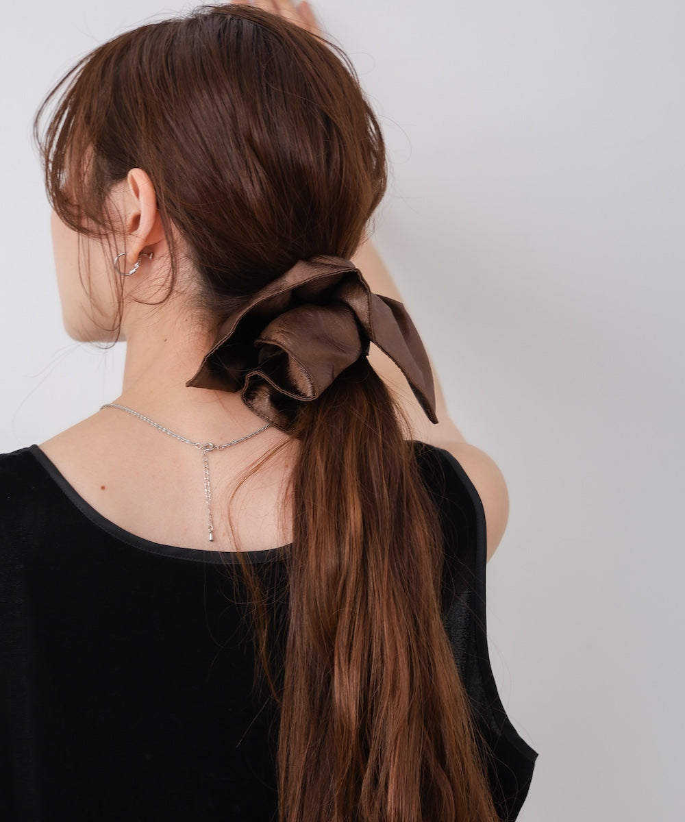 ボリュームリボン合皮スクエアシュシュ