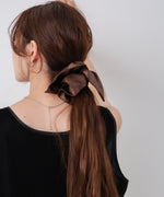 ボリュームリボン合皮スクエアシュシュ