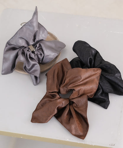 ボリュームリボン合皮スクエアシュシュ