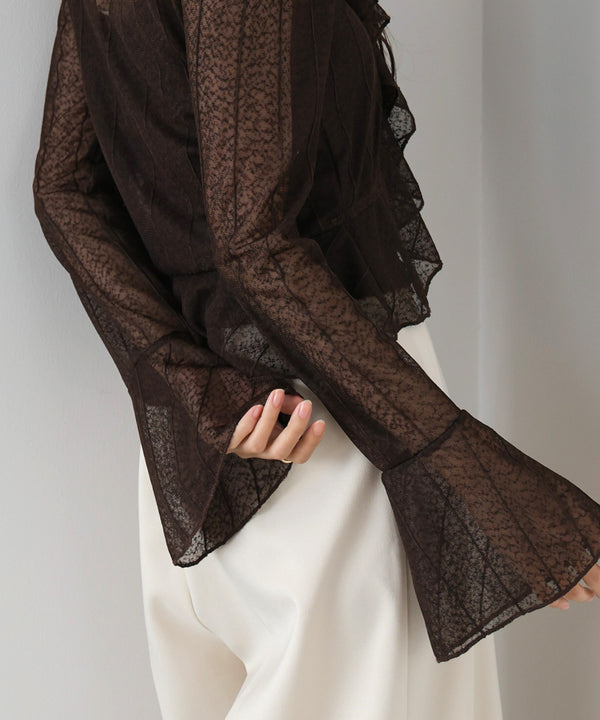 シアーフリルブラウス