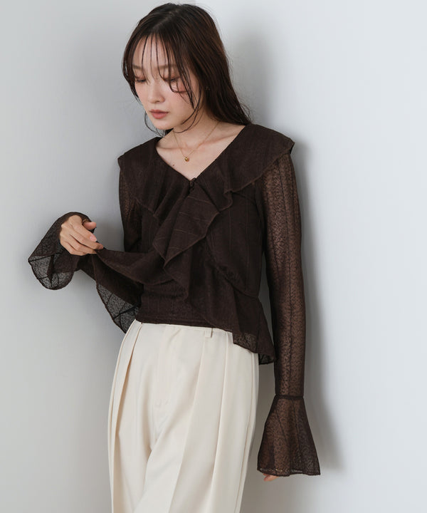 シアーフリルブラウス