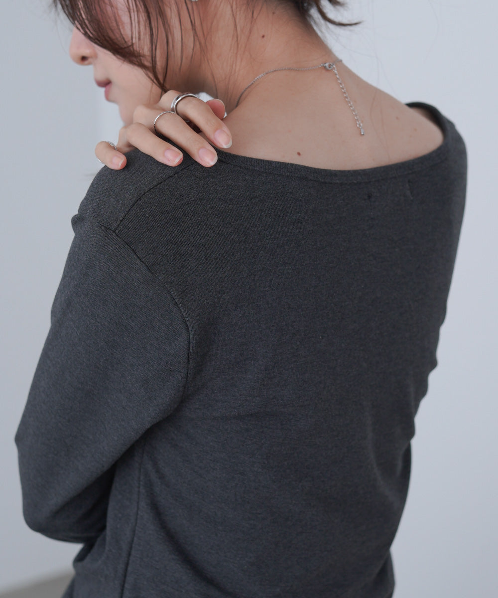 センターシャーリングカットソー