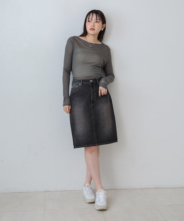 バックドレープデザイントップス