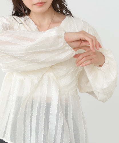 フロントねじりシャギーブラウス【入卒にもおすすめ】