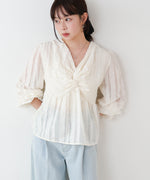 フロントねじりシャギーブラウス