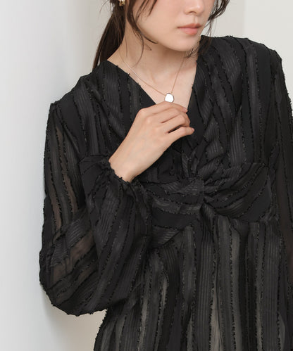 フロントねじりシャギーブラウス【入卒にもおすすめ】