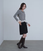 裾フリルヘンリーネックカットソー