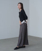 裾フリルヘンリーネックカットソー