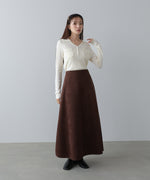 くるみボタンポロニット