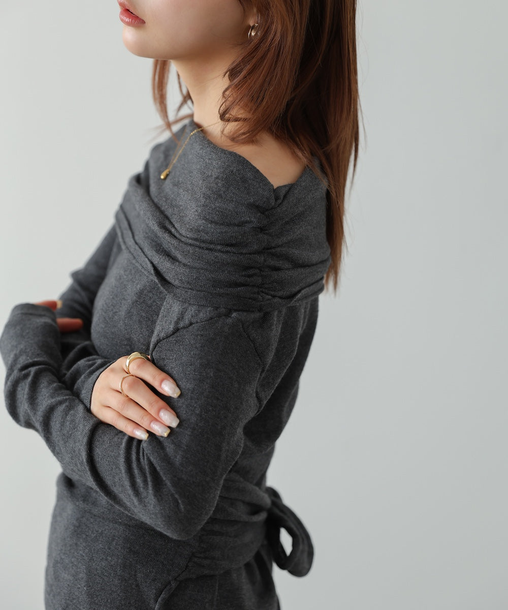 オフショルウエストマークトップス