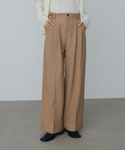 ツータックパンツ