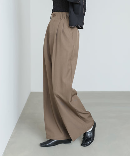 ツータックパンツ