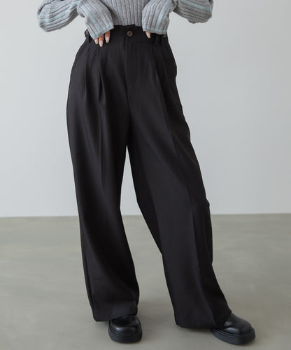 ツータックパンツ