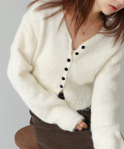 ショートシャギーくるみボタンカーディガン
