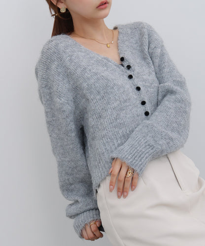 ショートシャギーくるみボタンカーディガン