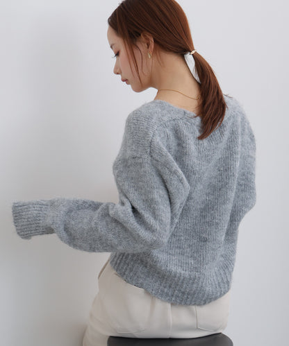 ショートシャギーくるみボタンカーディガン