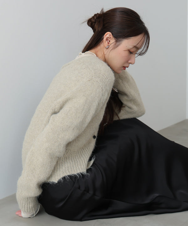 ショートシャギーくるみボタンカーディガン