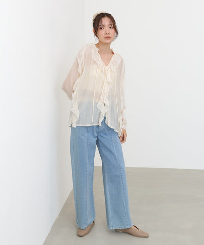 フリルブラウス