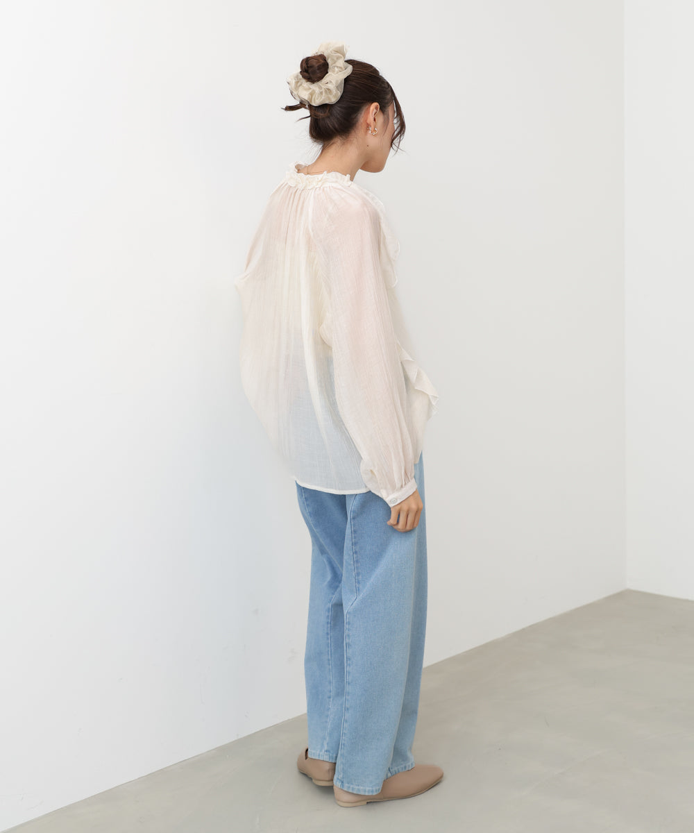 フリルブラウス