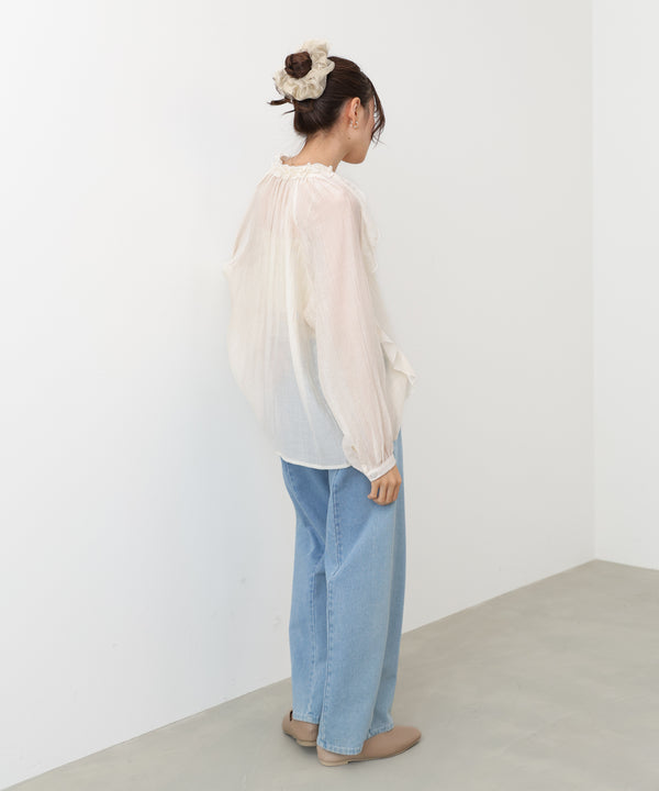 フリルブラウス