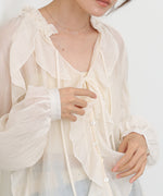 フリルブラウス