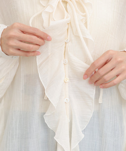 フリルブラウス