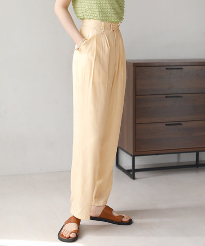 TWO-TUCK SATIN TAPERED PANTS
