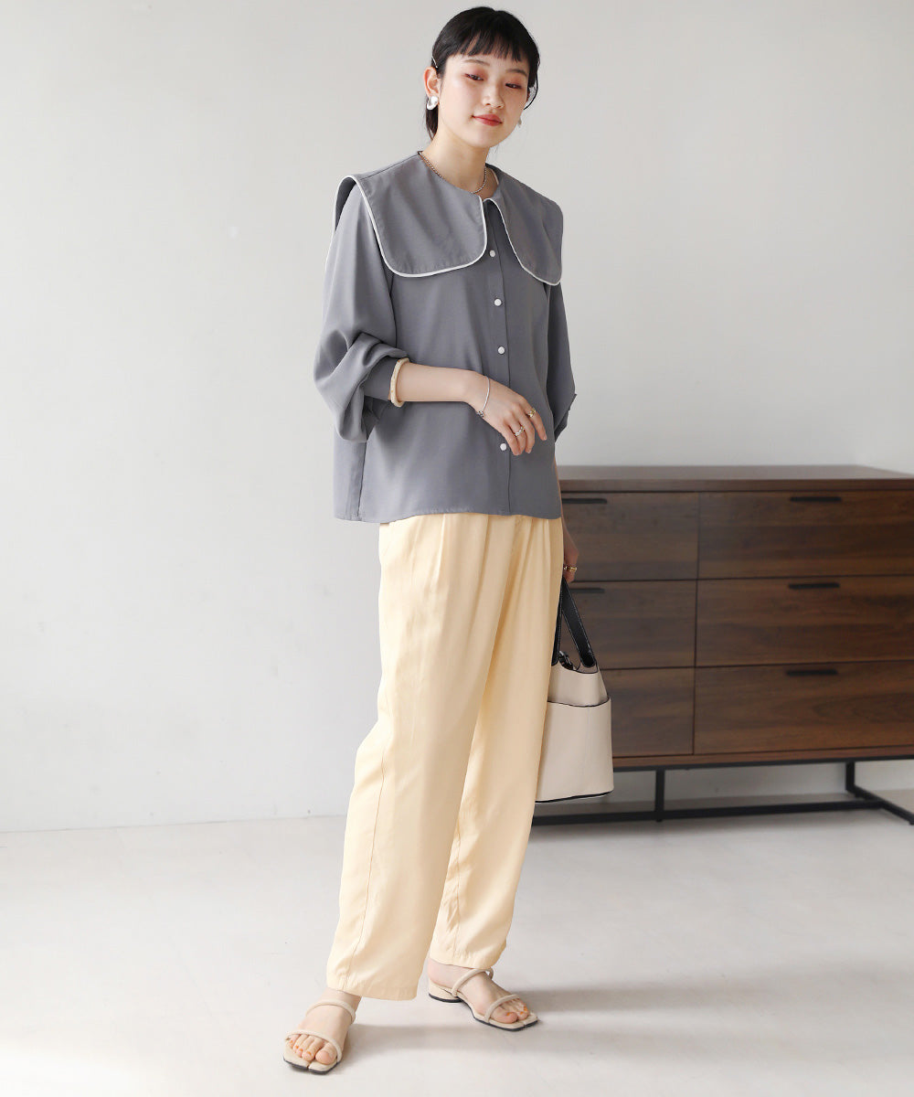 TWO-TUCK SATIN TAPERED PANTS