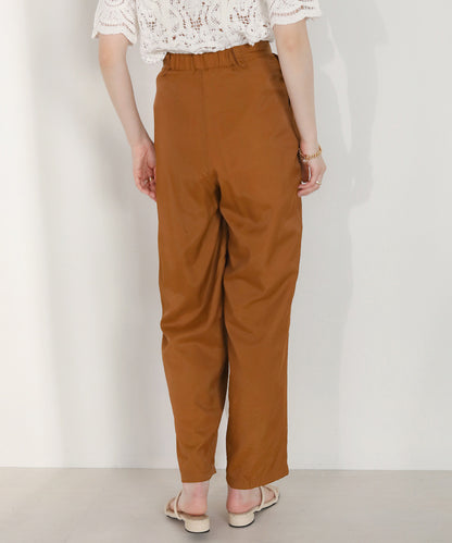 TWO-TUCK SATIN TAPERED PANTS