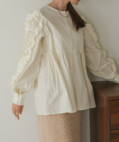 RUFFLE VOLUME SLEEVE BLOUSE