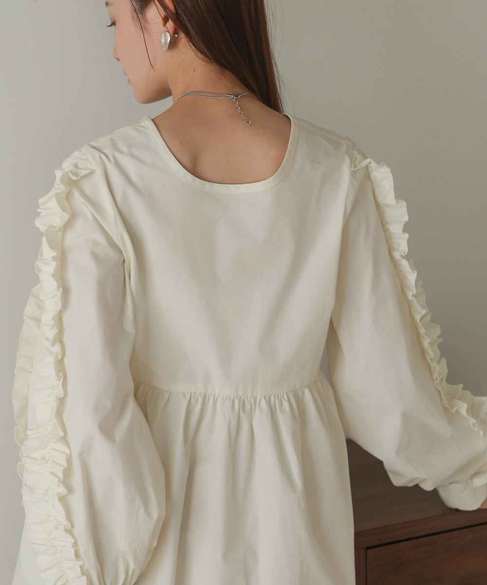 RUFFLE VOLUME SLEEVE BLOUSE