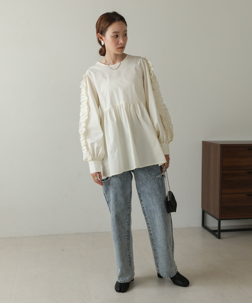 RUFFLE VOLUME SLEEVE BLOUSE