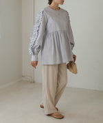 RUFFLE VOLUME SLEEVE BLOUSE