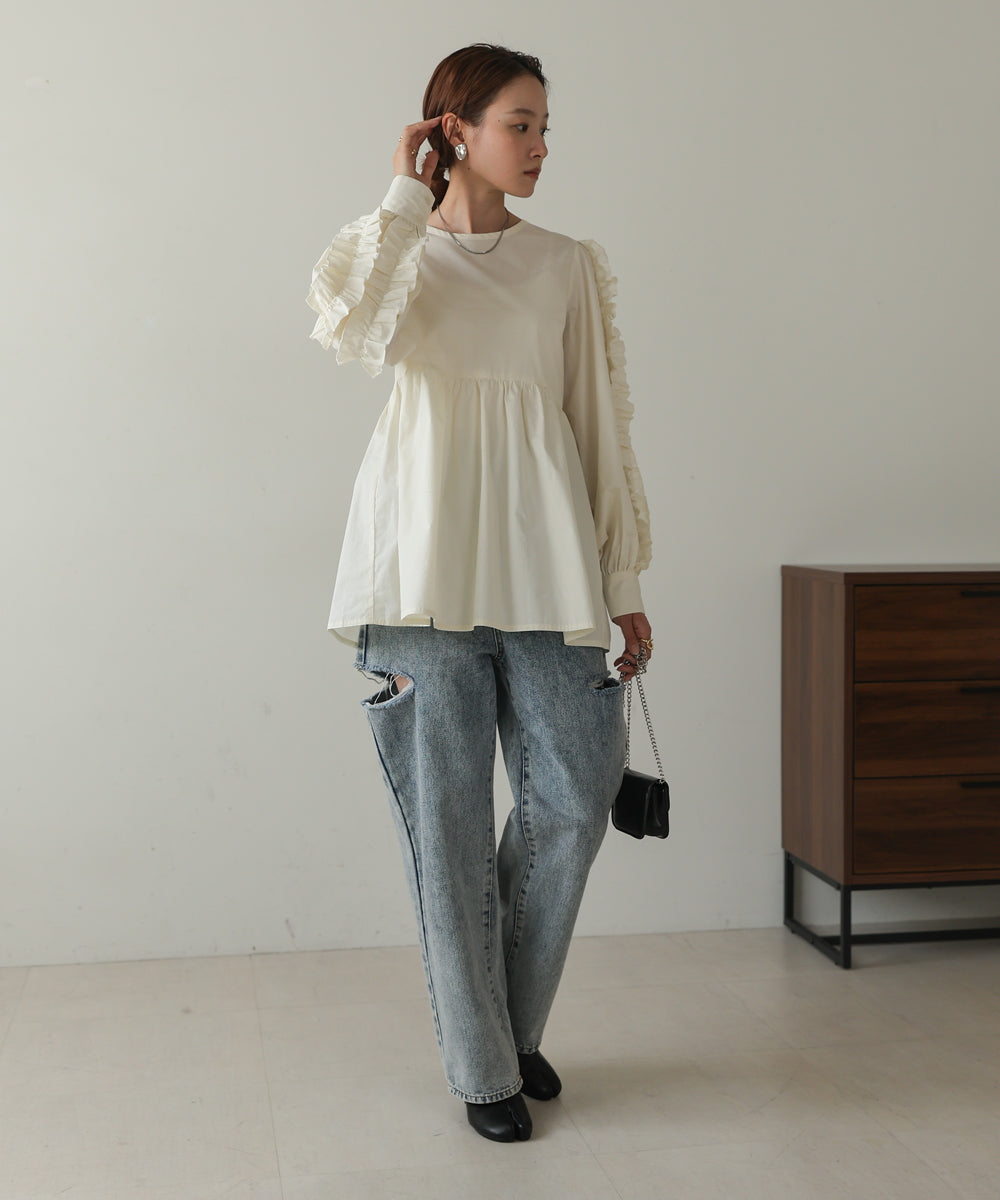 RUFFLE VOLUME SLEEVE BLOUSE