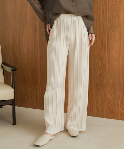 random pleated pants