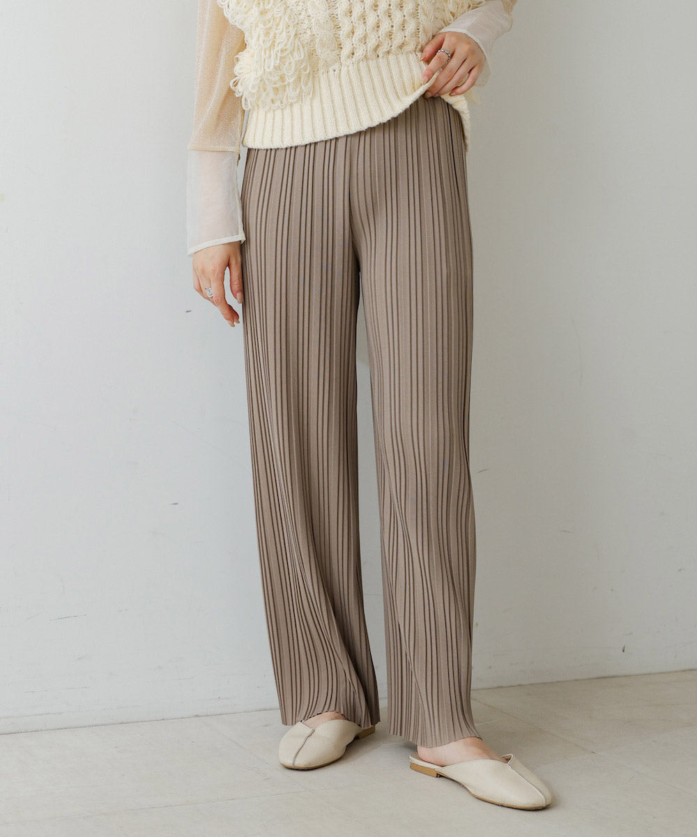 random pleated pants