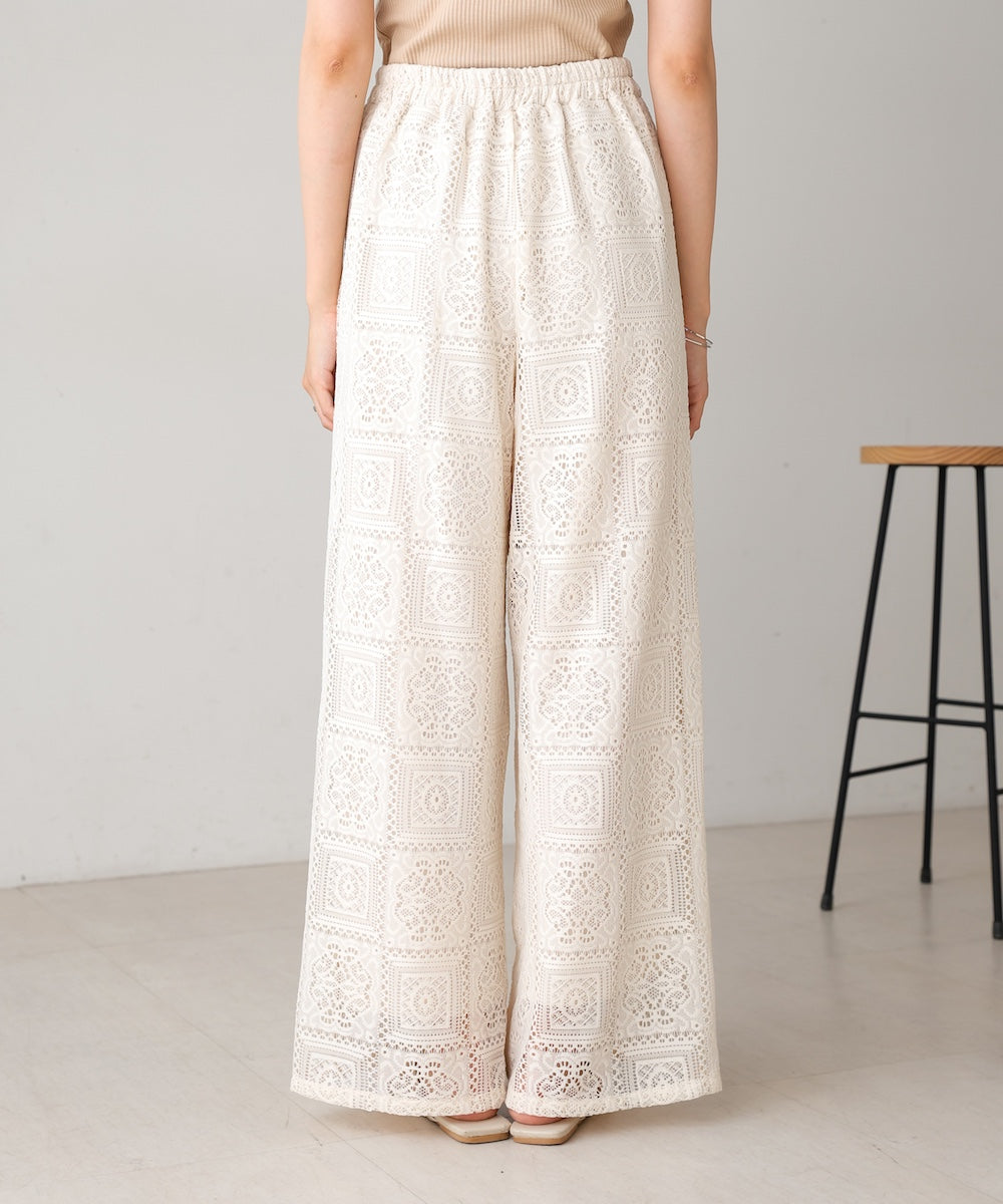 block lace straight pants