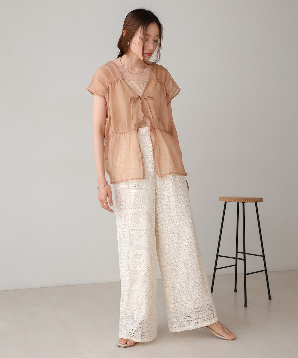 block lace straight pants