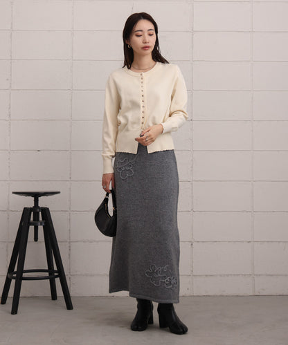 wool-like flower embroidery skirt