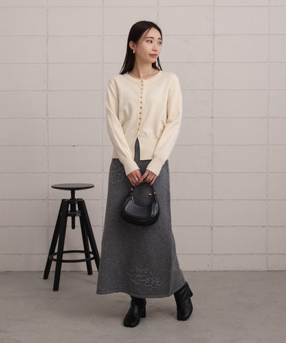 wool-like flower embroidery skirt